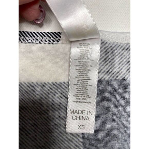 LuLaRoe Perfect T Black White Buffalo Plaid Top XS - Picture 5 of 6